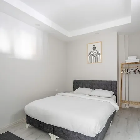 Gokmen Residences *
