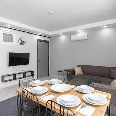 Gokmen Residences