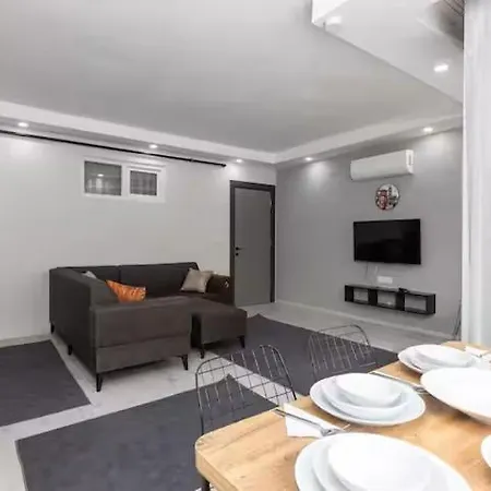 Gokmen Residences *